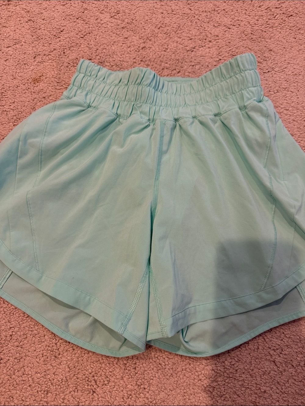 Lululemon athletica Light Mint Women's tracker Athletic Shorts sz 2